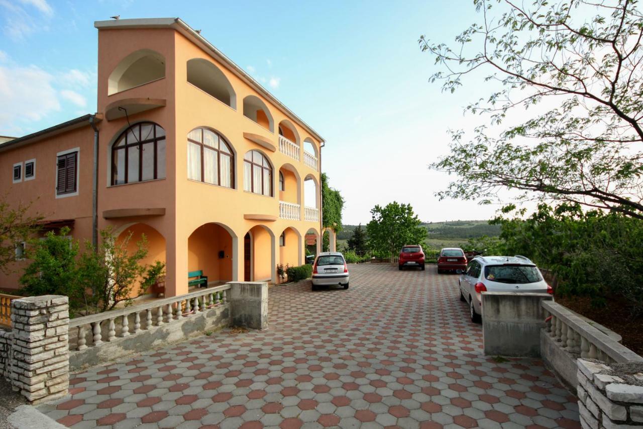Apartment Nakic Vrpolje Exterior foto