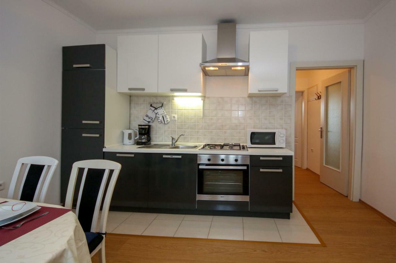 Apartment Nakic Vrpolje Exterior foto